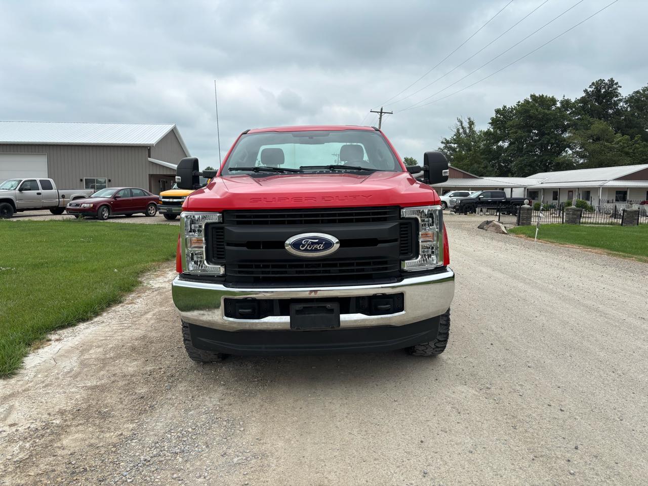 Ford Super Duty F-250 SRW XLT 4WD Reg Cab 8' Box 2019