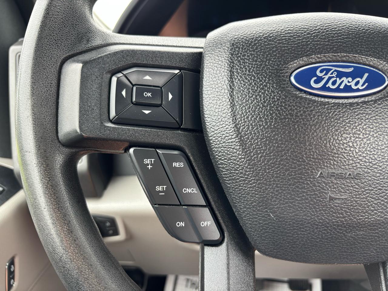 Ford Super Duty F-250 SRW XLT 4WD Reg Cab 8' Box 2019