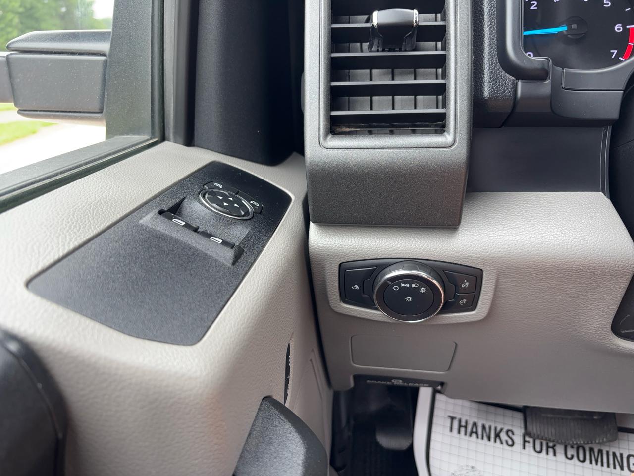 Ford Super Duty F-250 SRW XLT 4WD Reg Cab 8' Box 2019