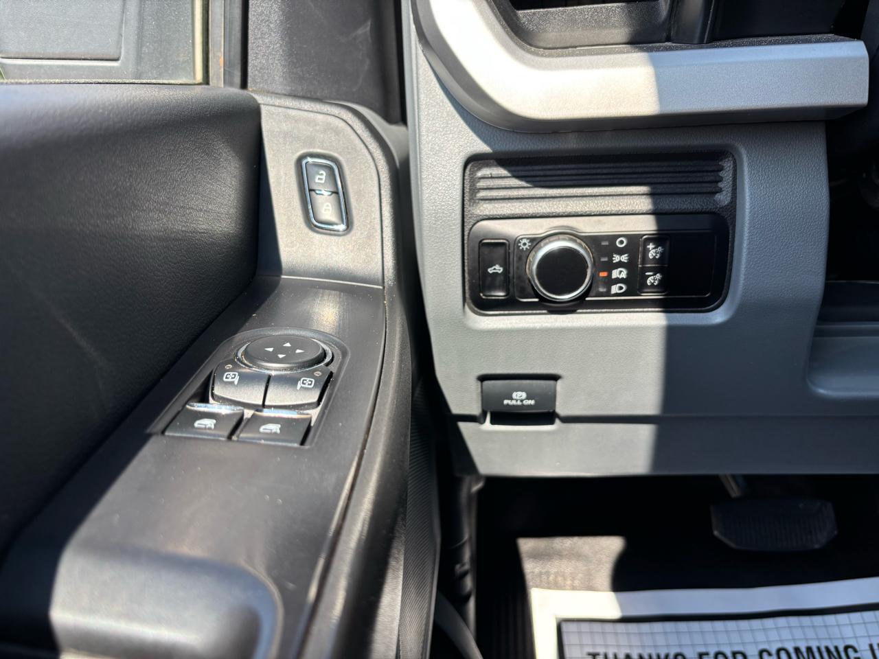Ford Super Duty F-250 SRW XL 4WD Reg Cab 8' Box 2023