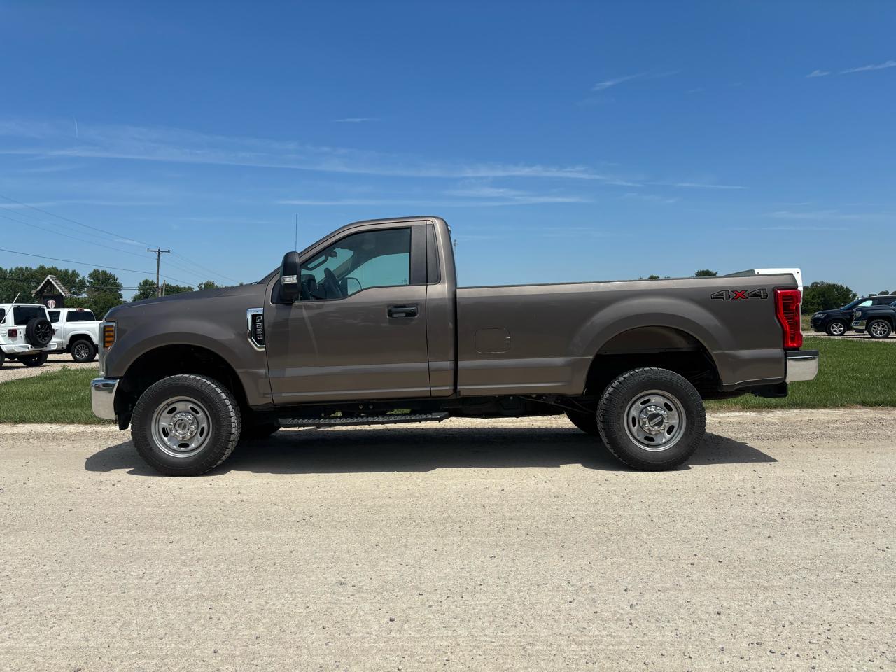Ford Super Duty F-250 SRW XLT 4WD Reg Cab 8' Box 2019