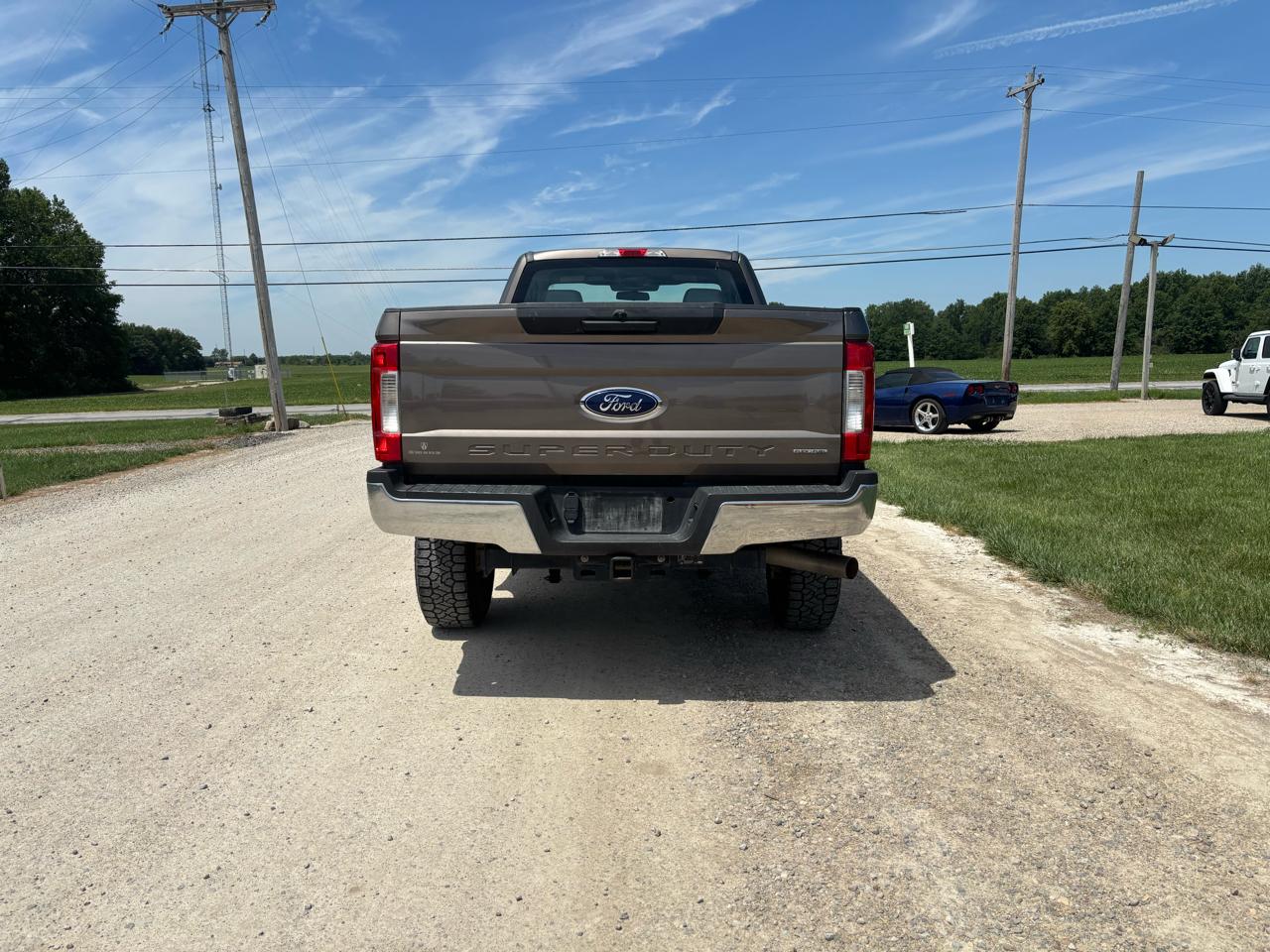 Ford Super Duty F-250 SRW XLT 4WD Reg Cab 8' Box 2019