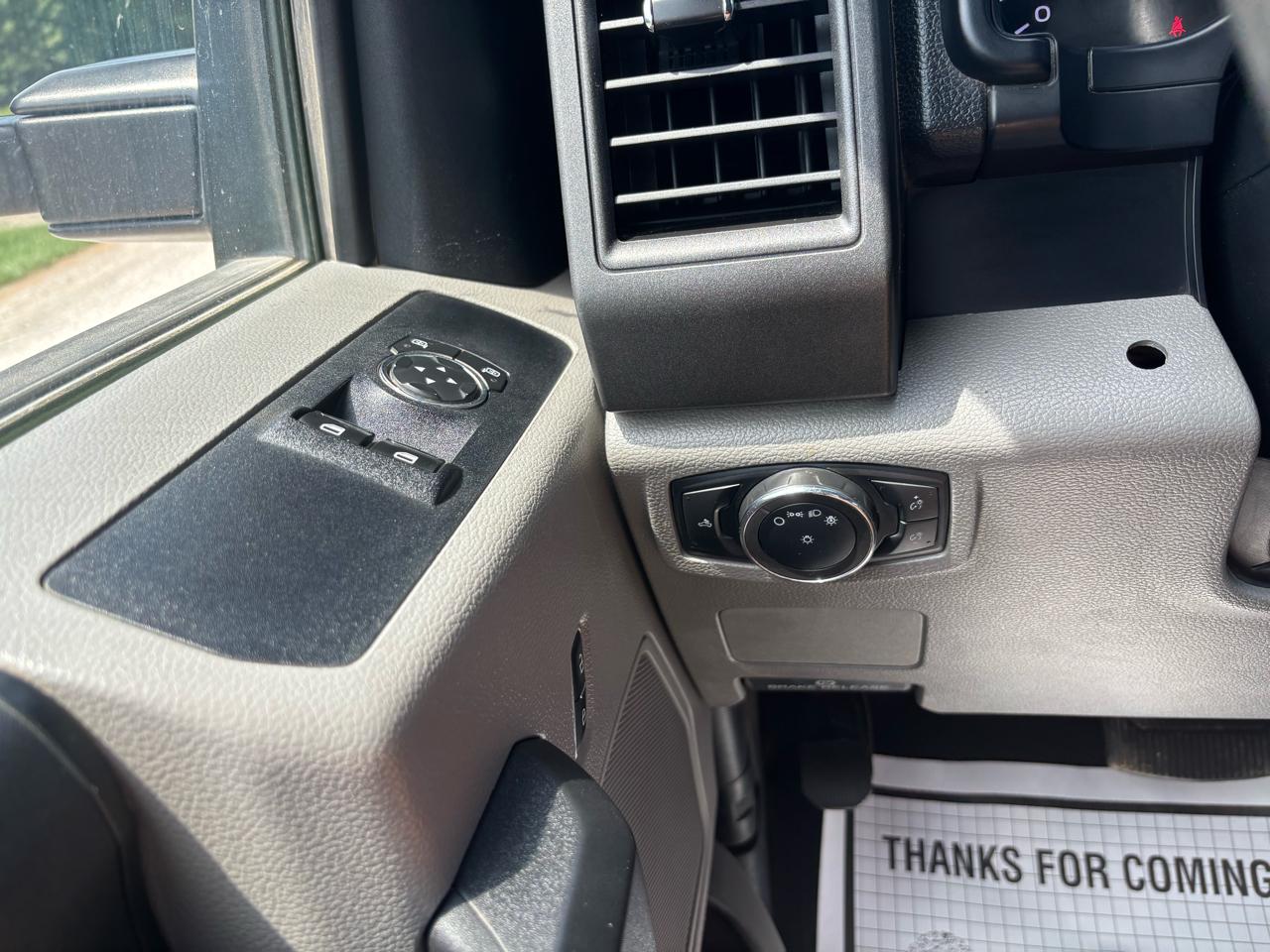 Ford Super Duty F-250 SRW XLT 4WD Reg Cab 8' Box 2019