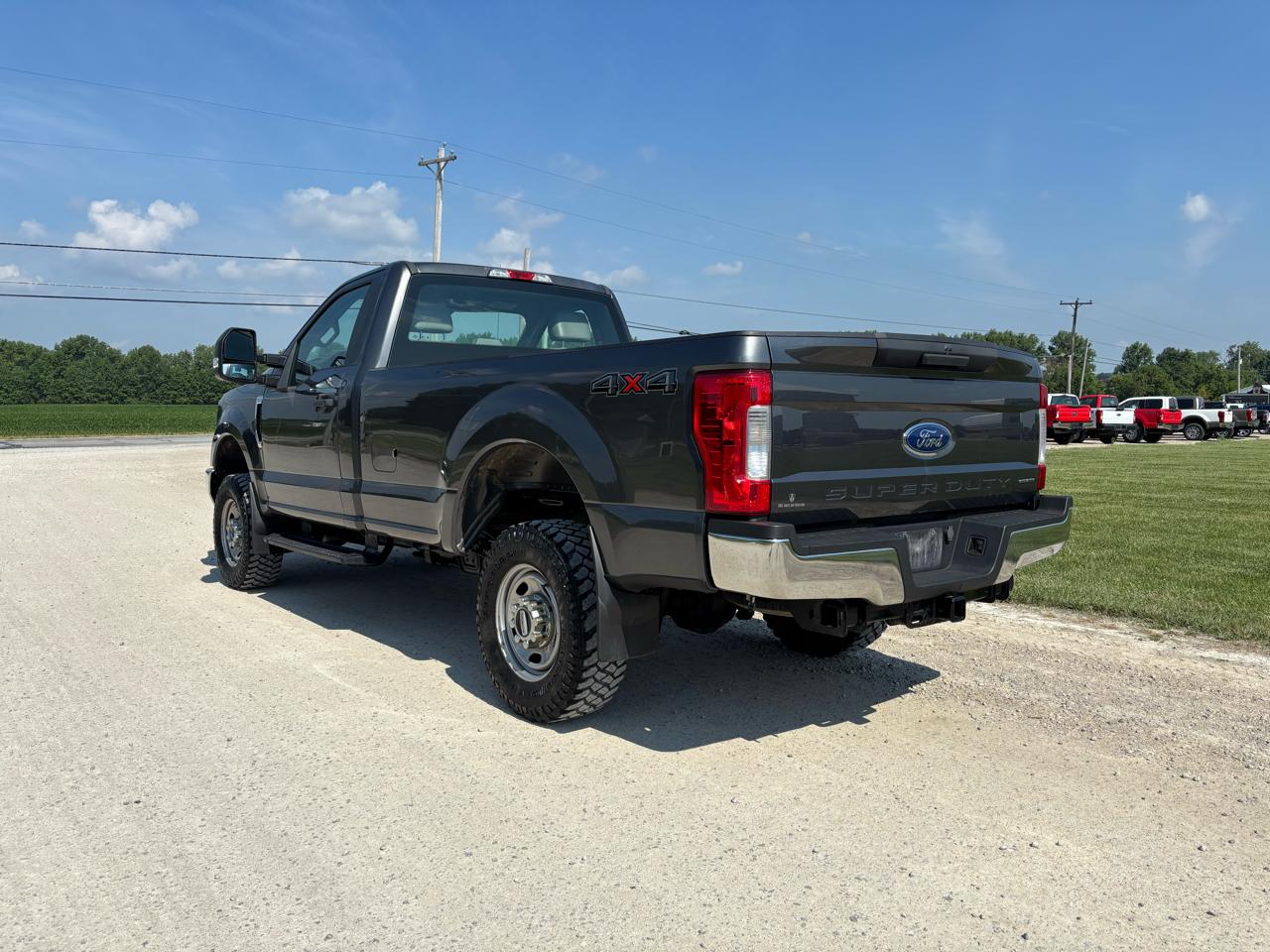 Ford Super Duty F-250 SRW XLT 4WD Reg Cab 8' Box 2019