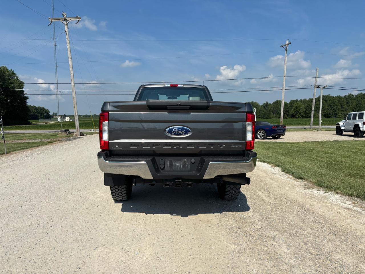 Ford Super Duty F-250 SRW XLT 4WD Reg Cab 8' Box 2019