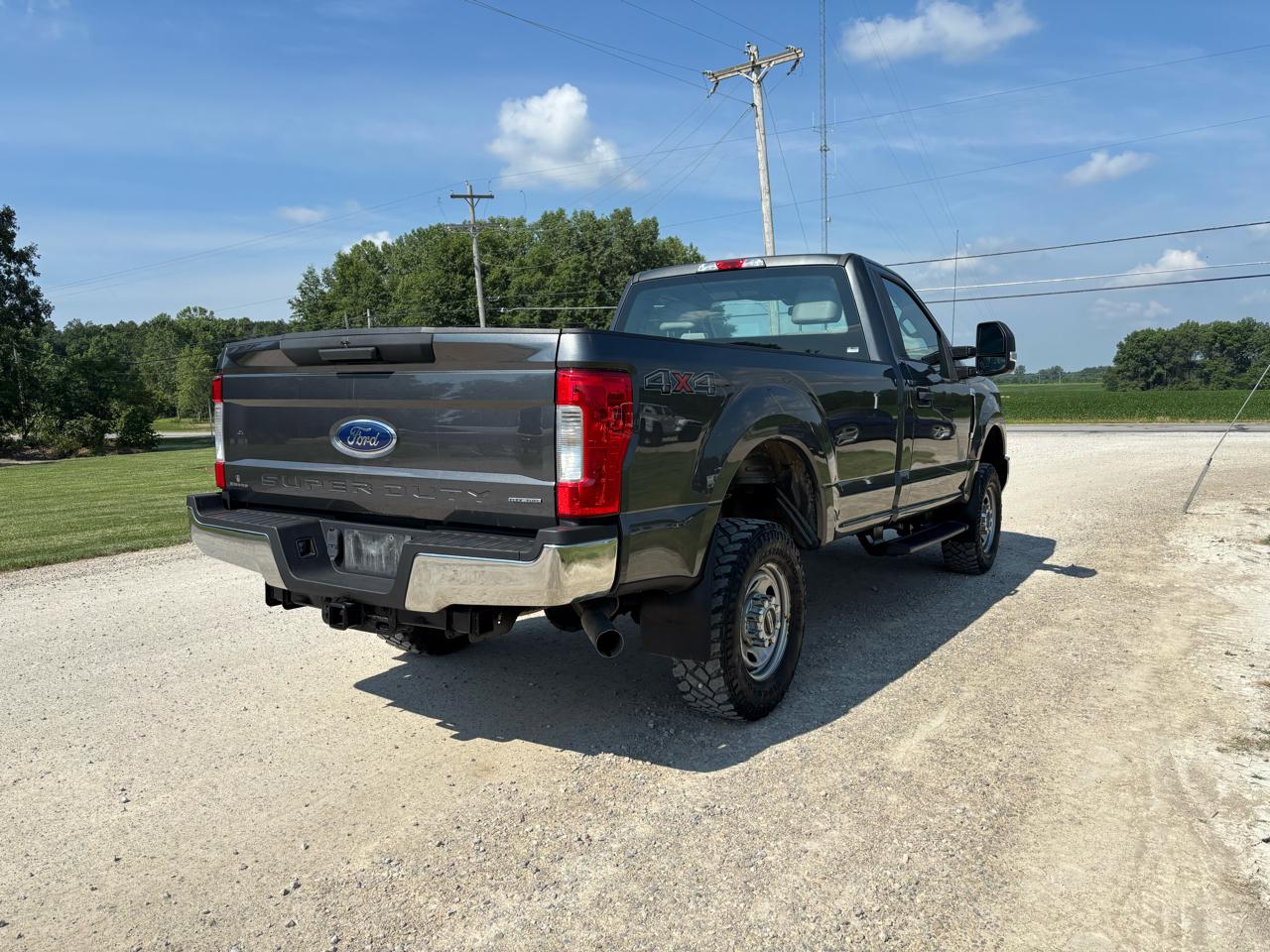 Ford Super Duty F-250 SRW XLT 4WD Reg Cab 8' Box 2019
