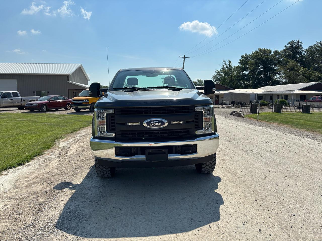 Ford Super Duty F-250 SRW XLT 4WD Reg Cab 8' Box 2019