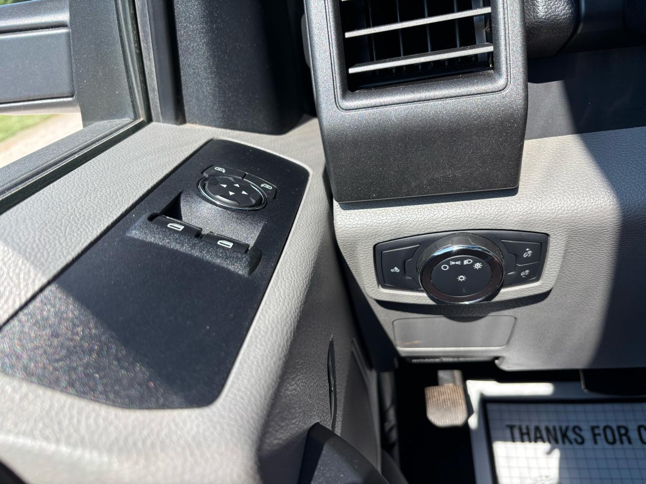 Ford Super Duty F-250 SRW XLT 4WD Reg Cab 8' Box 2019