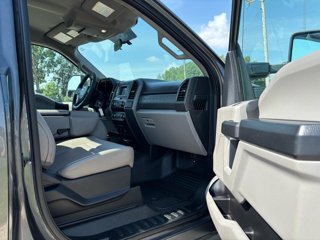 Ford Super Duty F-250 SRW XLT 4WD Reg Cab 8' Box 2019