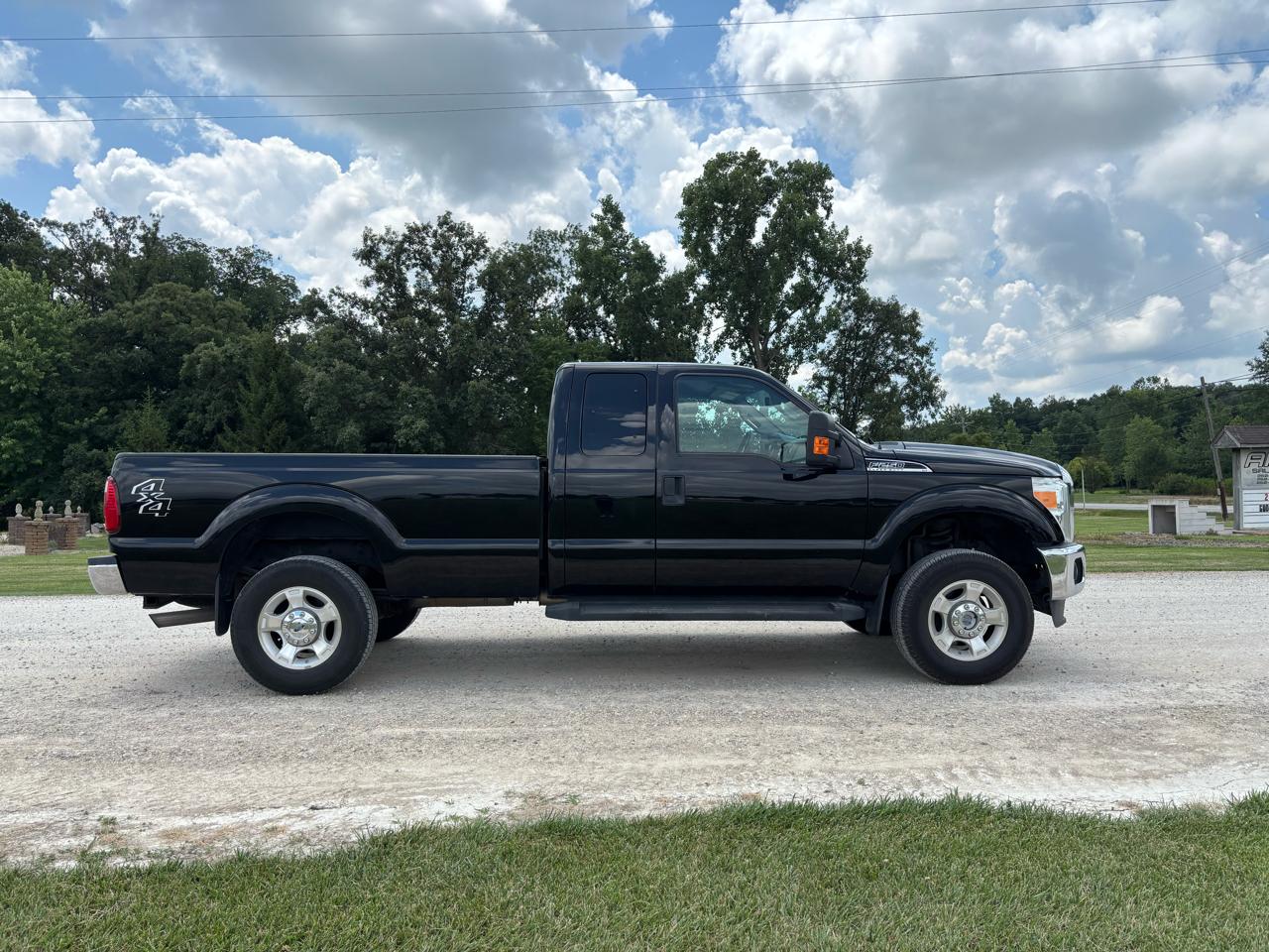 Ford Super Duty F-250 SRW 4WD SuperCab 142" XLT 2016