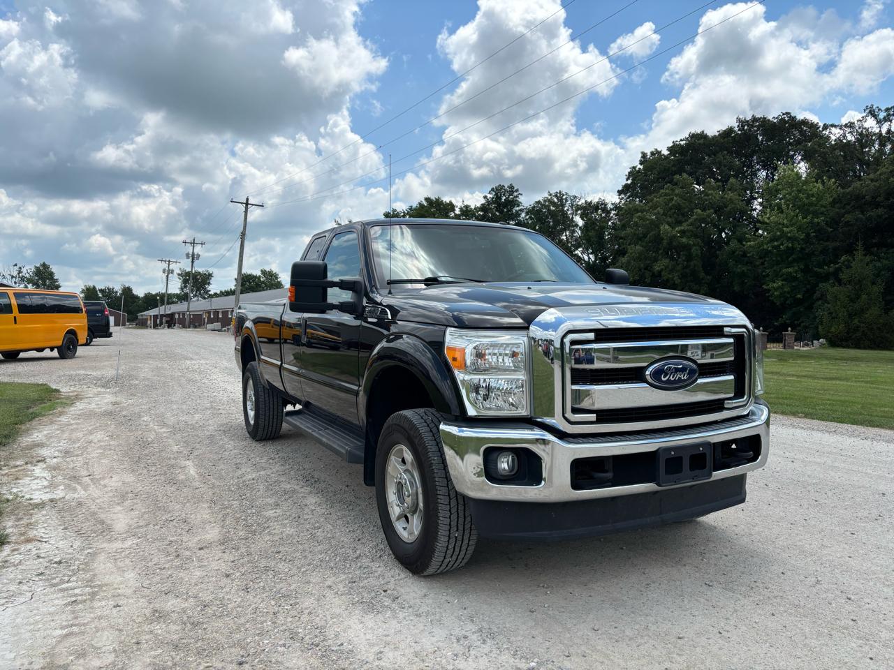 Ford Super Duty F-250 SRW 4WD SuperCab 142" XLT 2016