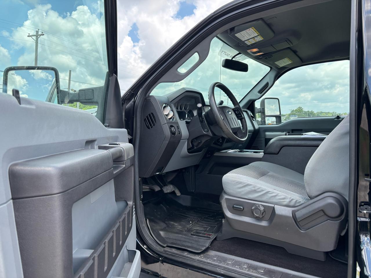 Ford Super Duty F-250 SRW 4WD SuperCab 142" XLT 2016