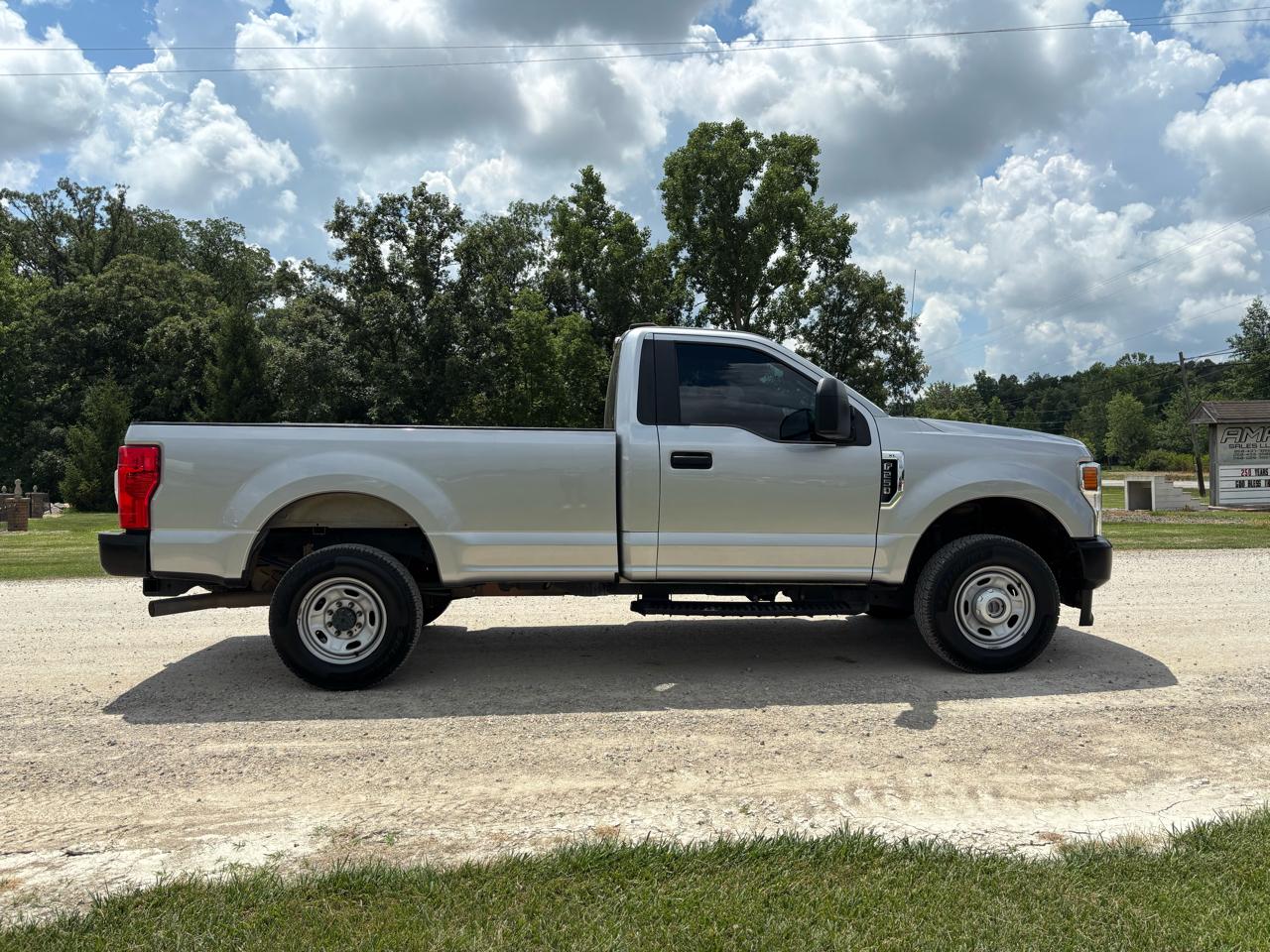 Ford Super Duty F-250 SRW XLT 4WD Reg Cab 8' Box 2021