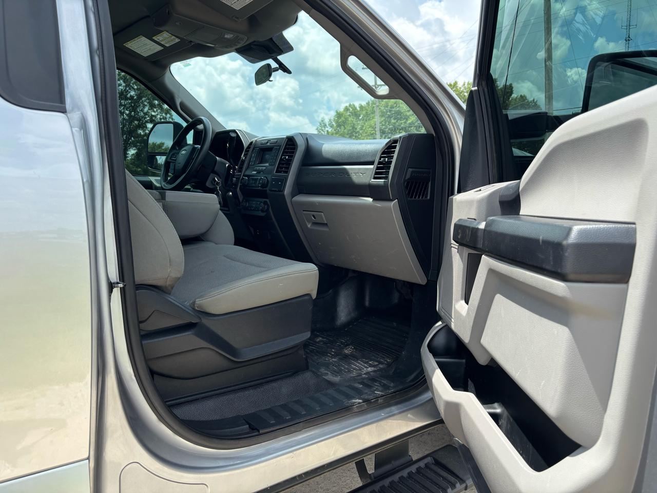 Ford Super Duty F-250 SRW XLT 4WD Reg Cab 8' Box 2021