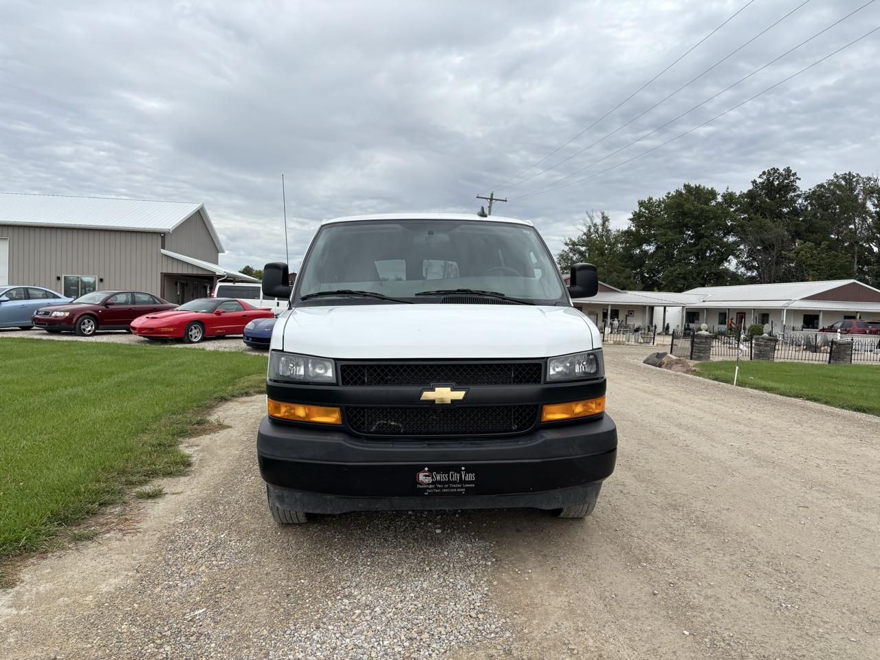 Chevrolet Express Passenger RWD 3500 155" LS 2025