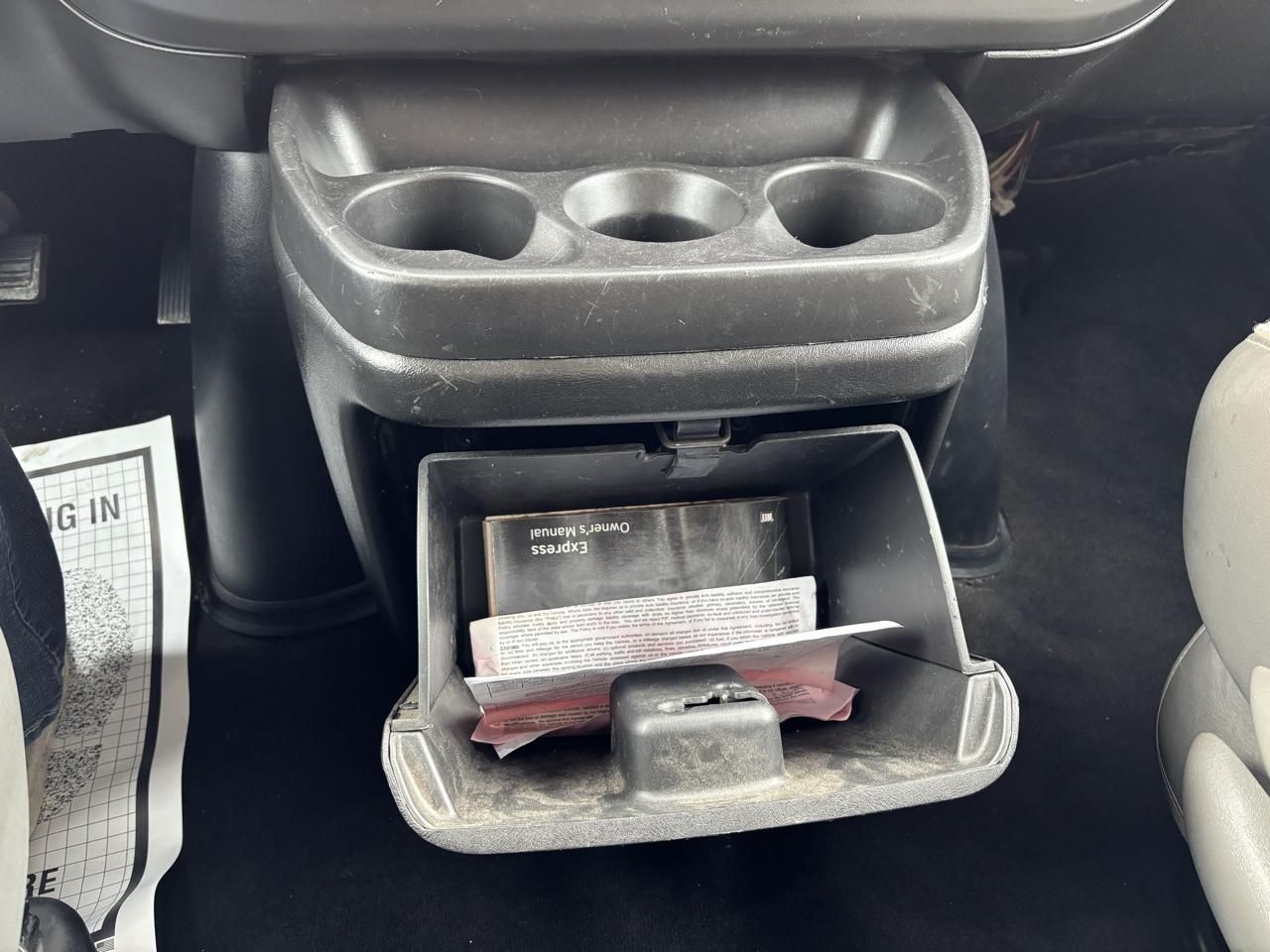 Chevrolet Express Passenger RWD 3500 155" LS 2025
