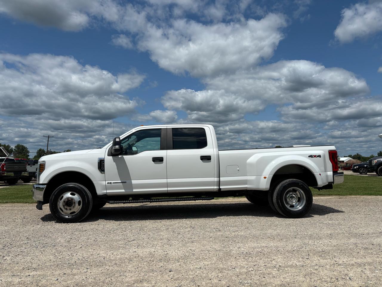 Ford Super Duty F-350 DRW XLT 4WD SuperCab 8' Box 2019