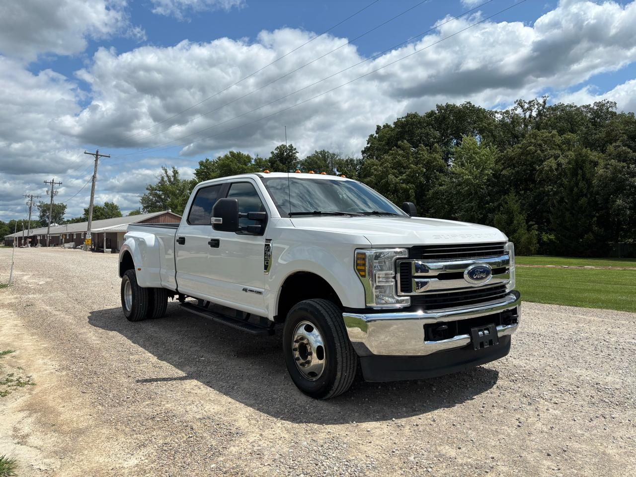 Ford Super Duty F-350 DRW XLT 4WD SuperCab 8' Box 2019