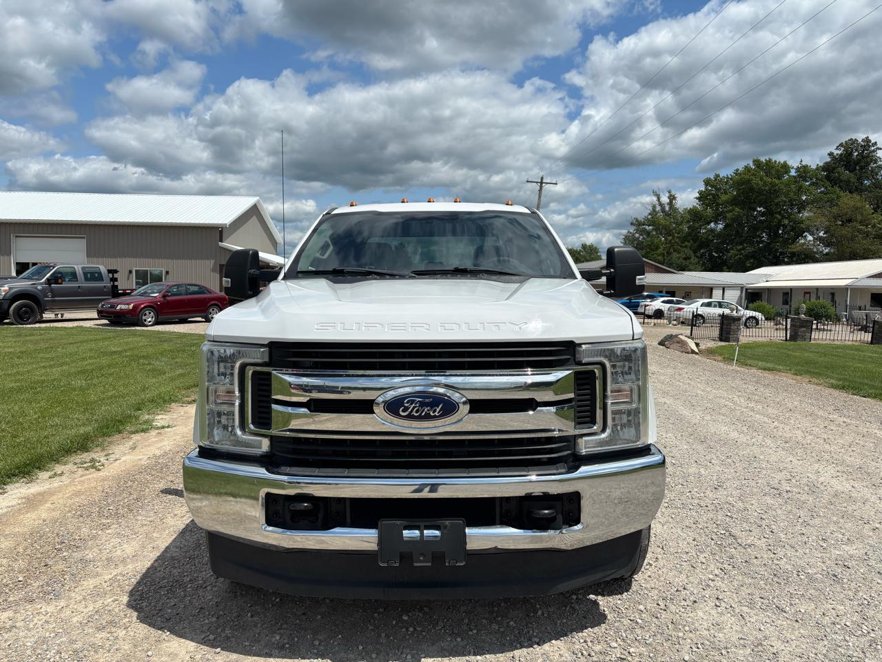 Ford Super Duty F-350 DRW XLT 4WD SuperCab 8' Box 2019