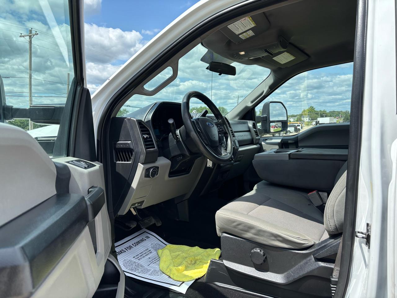 Ford Super Duty F-350 DRW XLT 4WD SuperCab 8' Box 2019