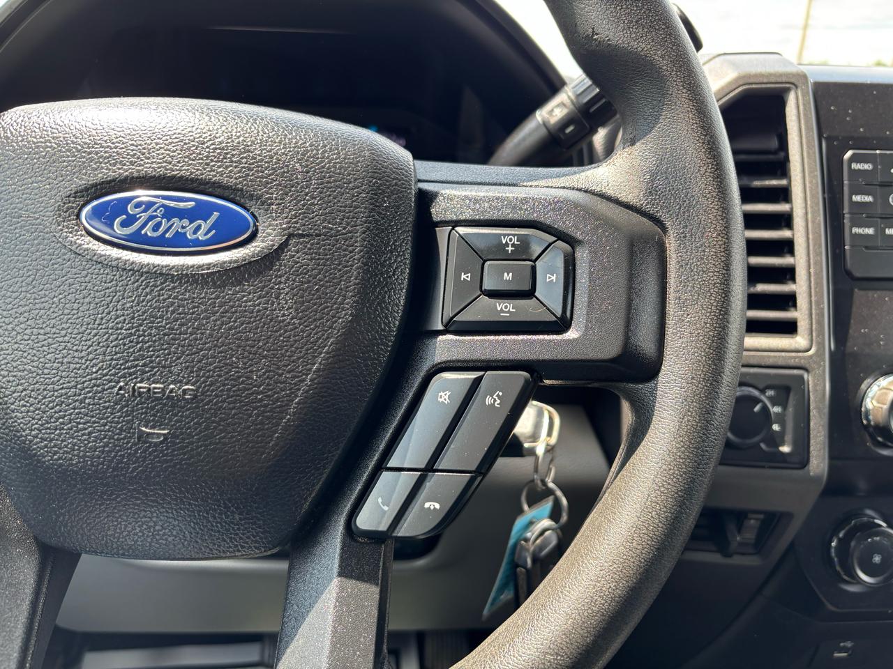 Ford Super Duty F-350 DRW XLT 4WD SuperCab 8' Box 2019