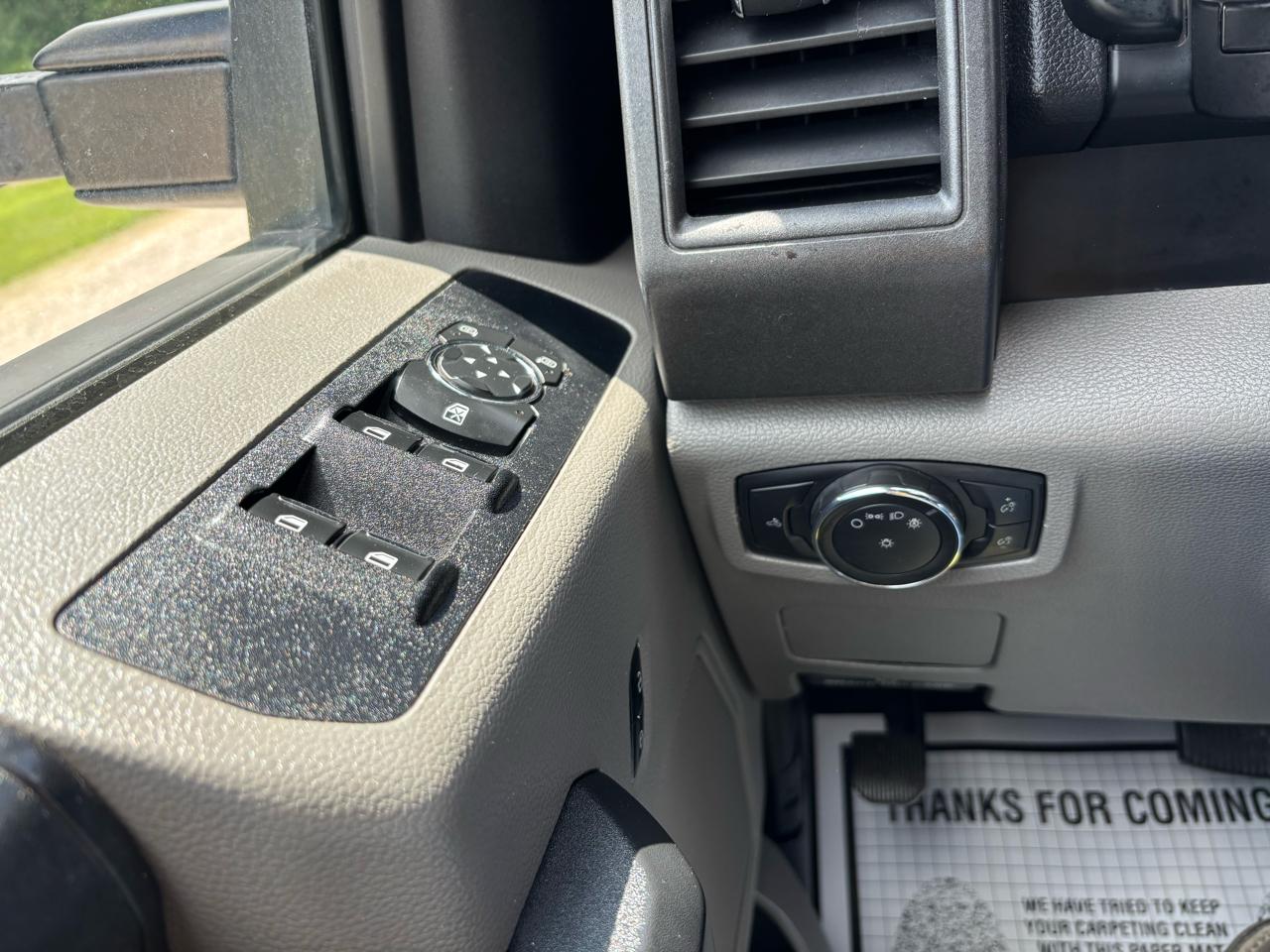 Ford Super Duty F-350 DRW XLT 4WD SuperCab 8' Box 2019