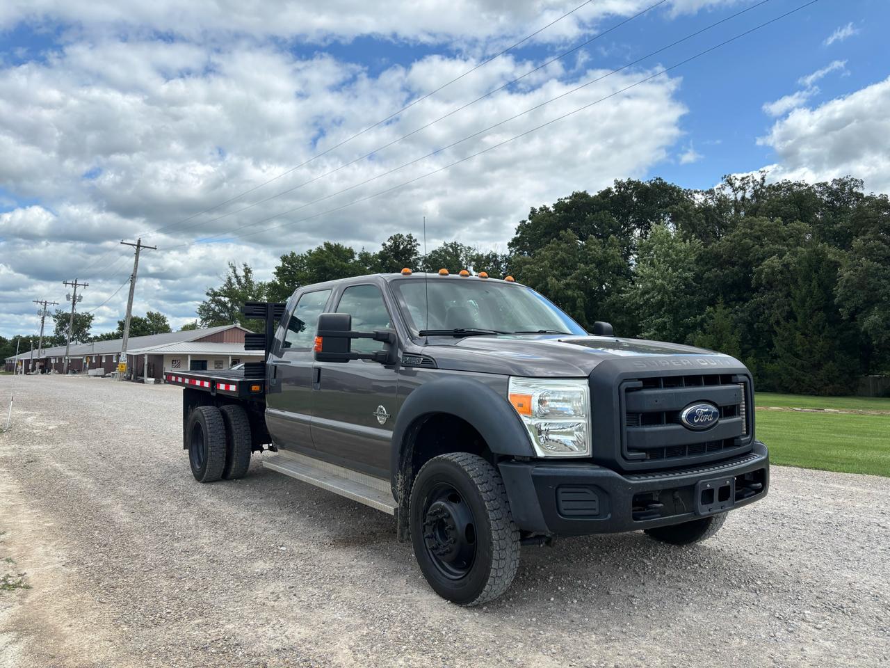 Ford Super Duty F-550 DRW 4WD Crew Cab 176" WB 60" CA XL 2014
