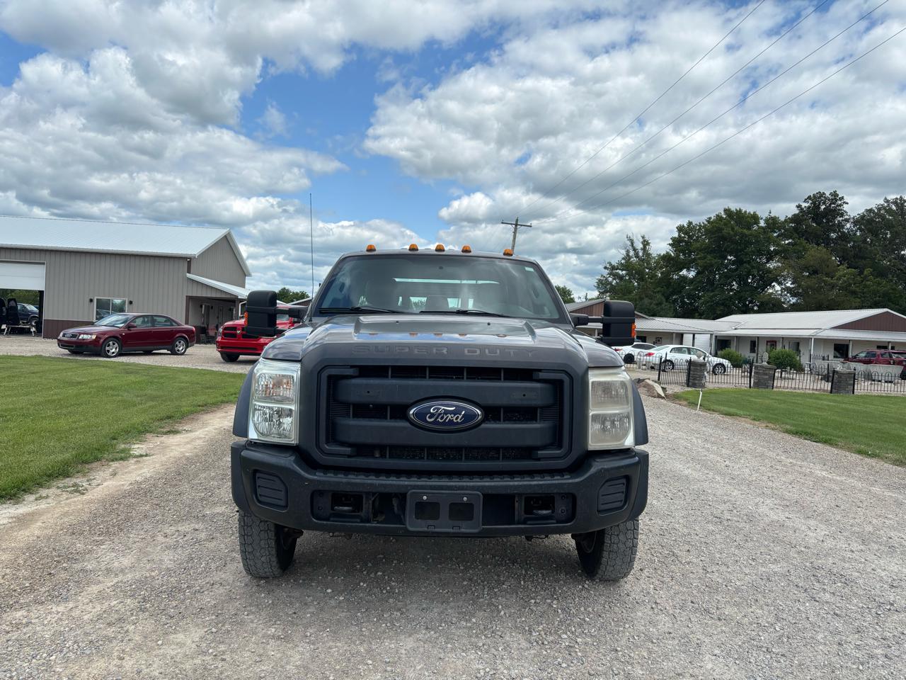 Ford Super Duty F-550 DRW 4WD Crew Cab 176" WB 60" CA XL 2014