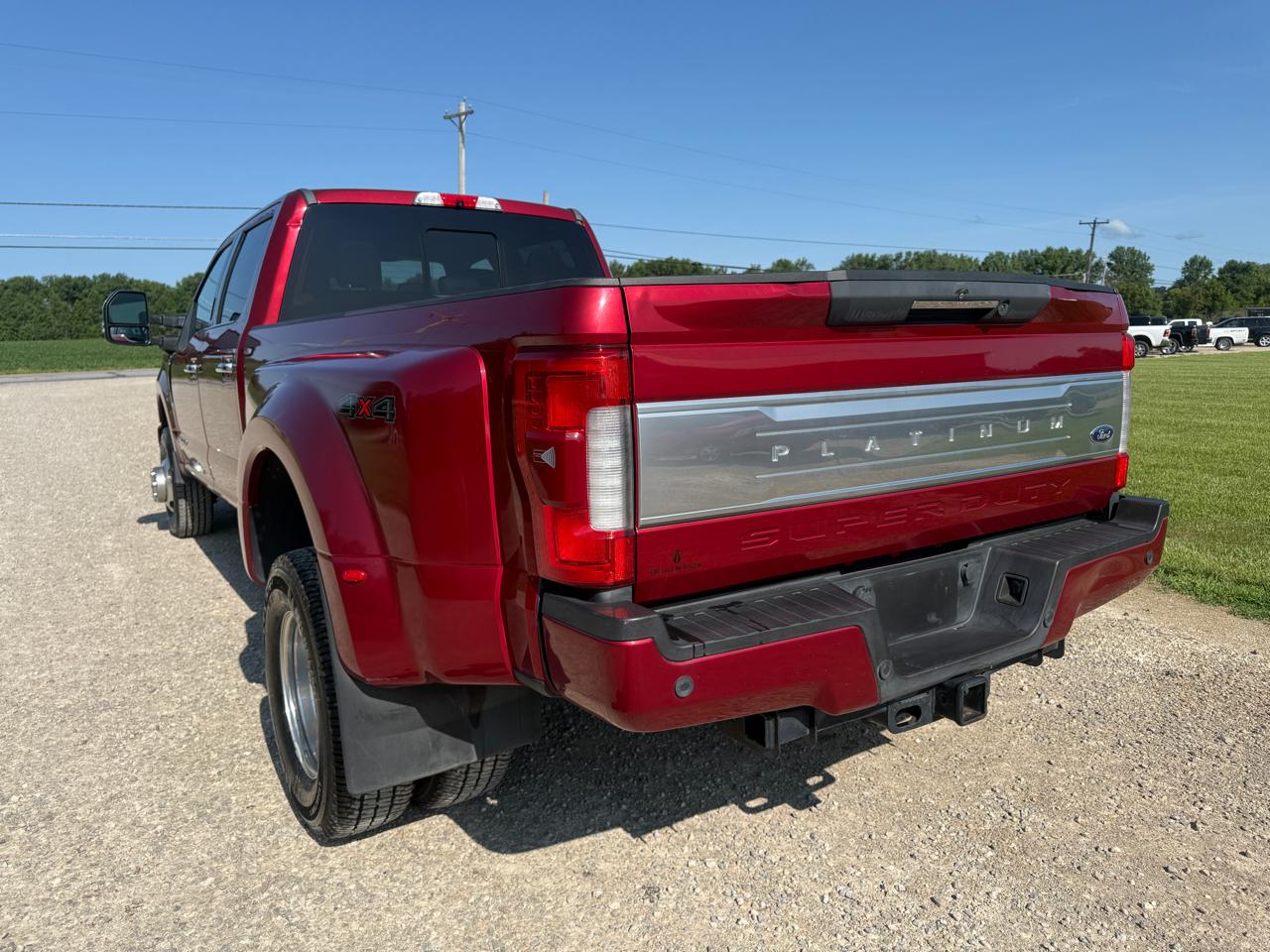 Ford Super Duty F-350 DRW Platinum 4WD Crew Cab 8' Box 2017