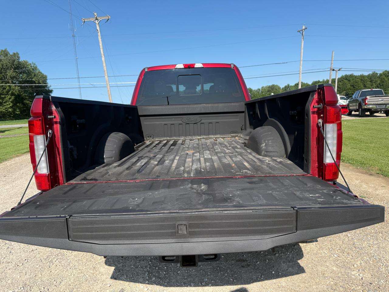 Ford Super Duty F-350 DRW Platinum 4WD Crew Cab 8' Box 2017