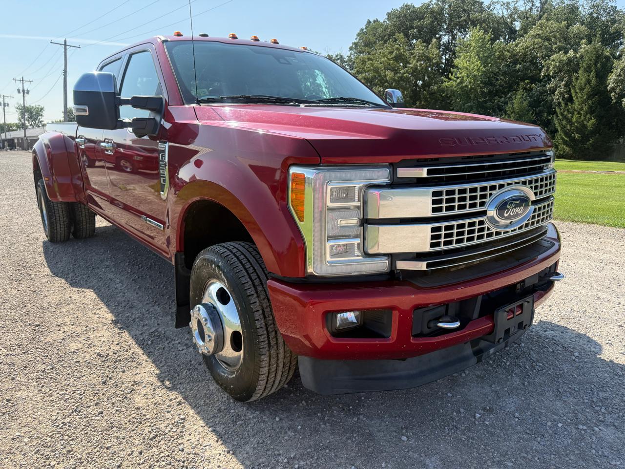Ford Super Duty F-350 DRW Platinum 4WD Crew Cab 8' Box 2017
