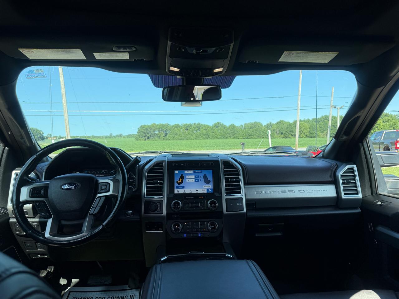 Ford Super Duty F-350 DRW Platinum 4WD Crew Cab 8' Box 2017