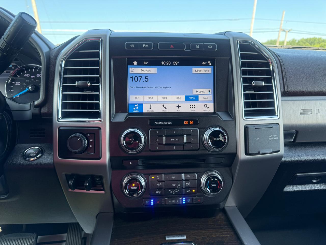 Ford Super Duty F-350 DRW Platinum 4WD Crew Cab 8' Box 2017
