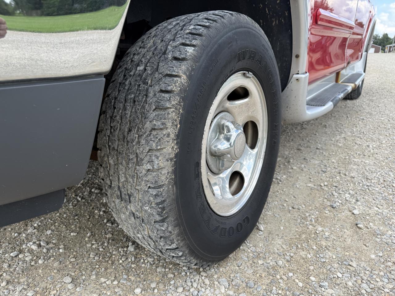 Ford F-150 Reg Cab 120" 4WD XL 2000