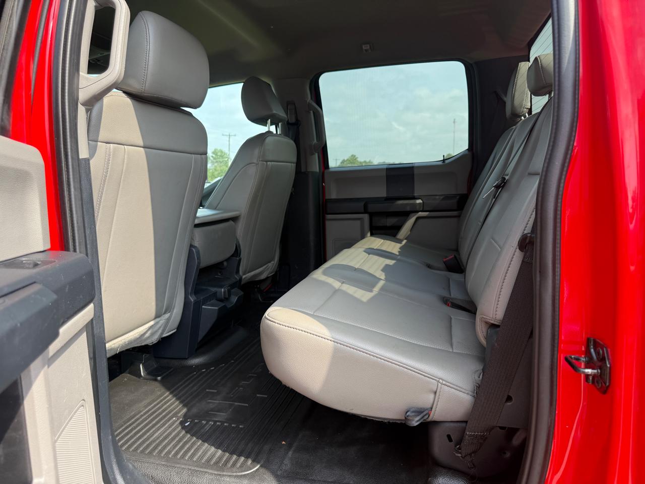 Ford Super Duty F-350 SRW Crew Cab 156" XL 2022