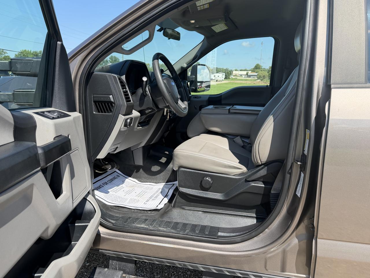 Ford Super Duty F-250 SRW XL 4WD Crew Cab 8' Box 2019