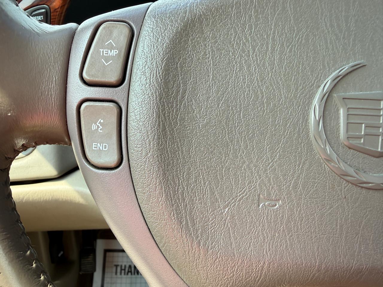 Cadillac DeVille 4dr Sdn 2002