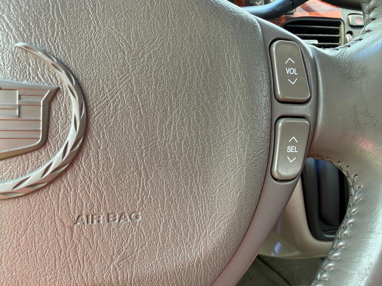 Cadillac DeVille 4dr Sdn 2002