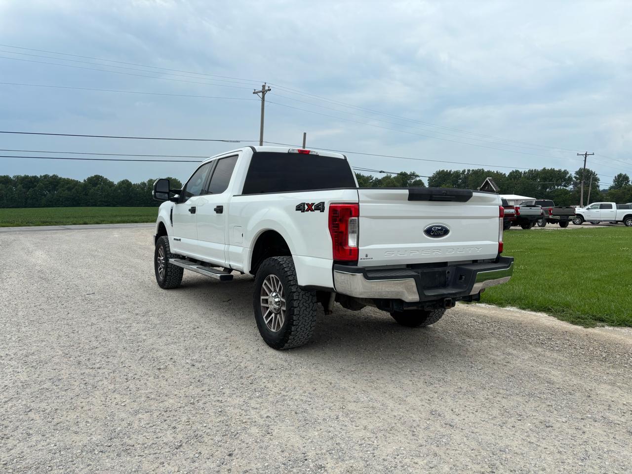 Ford Super Duty F-250 SRW 4WD Crew Cab 156" XLT 2017