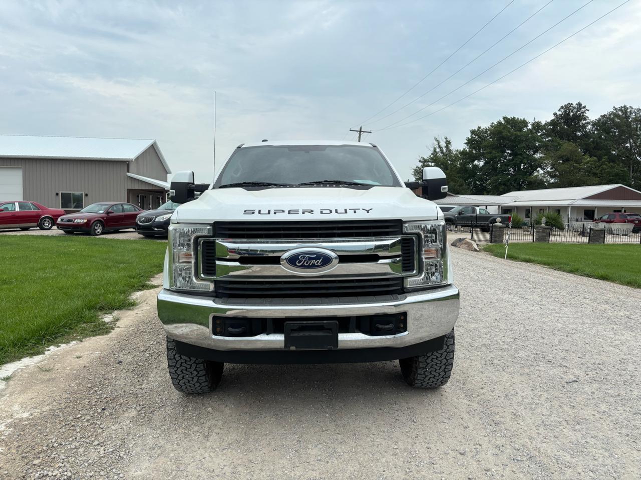 Ford Super Duty F-250 SRW 4WD Crew Cab 156" XLT 2017