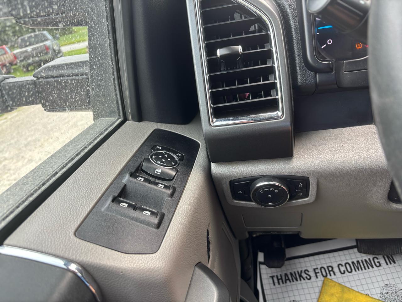Ford Super Duty F-250 SRW 4WD Crew Cab 156" XLT 2017