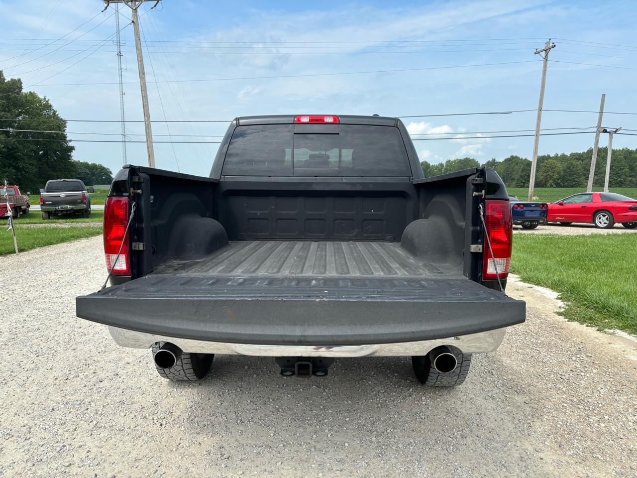 RAM 1500 4WD Crew Cab 140.5" Big Horn 2011
