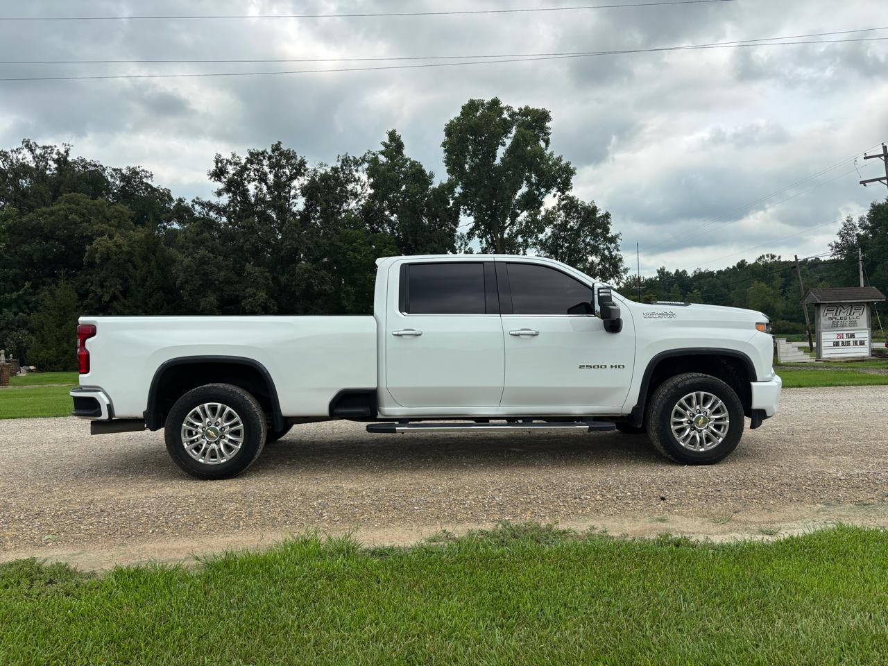 Chevrolet Silverado 2500HD 4WD Crew Cab 172" High Country 2022