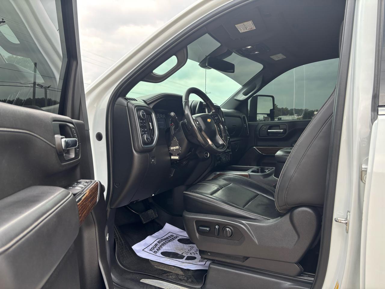 Chevrolet Silverado 2500HD 4WD Crew Cab 172" High Country 2022
