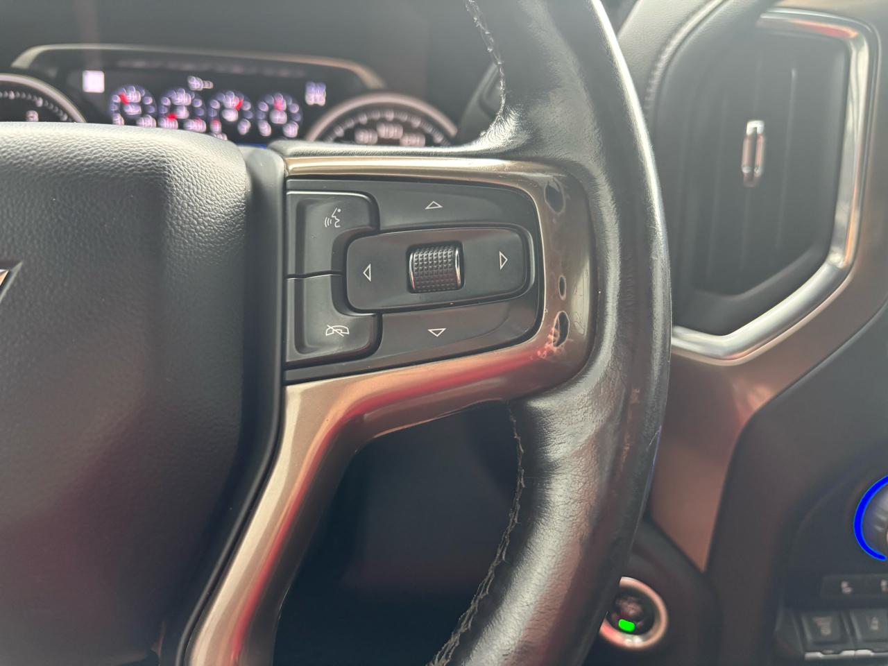 Chevrolet Silverado 2500HD 4WD Crew Cab 172" High Country 2022