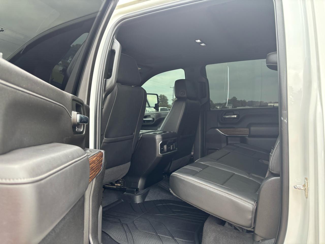 Chevrolet Silverado 2500HD 4WD Crew Cab 172" High Country 2022