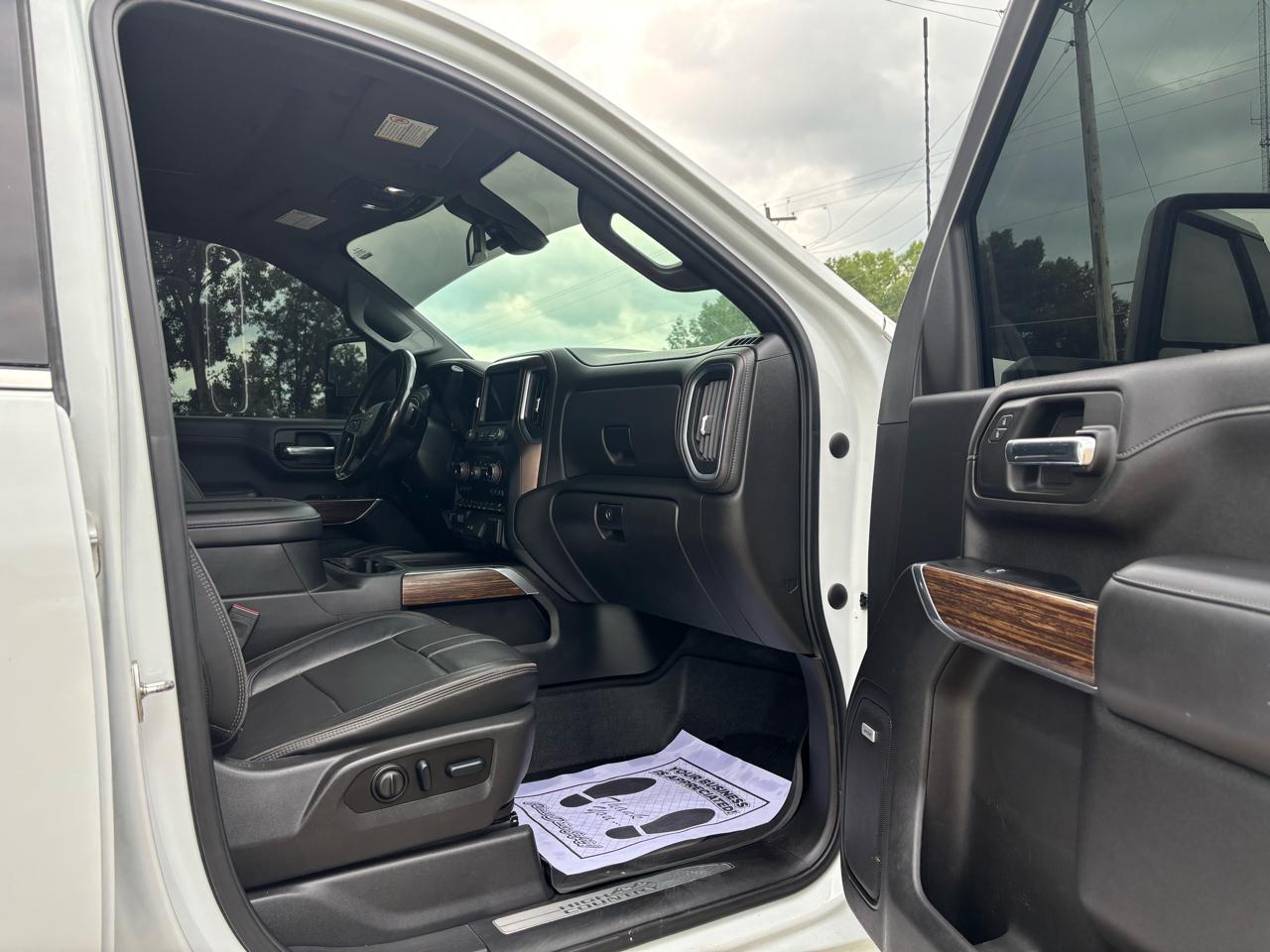 Chevrolet Silverado 2500HD 4WD Crew Cab 172" High Country 2022