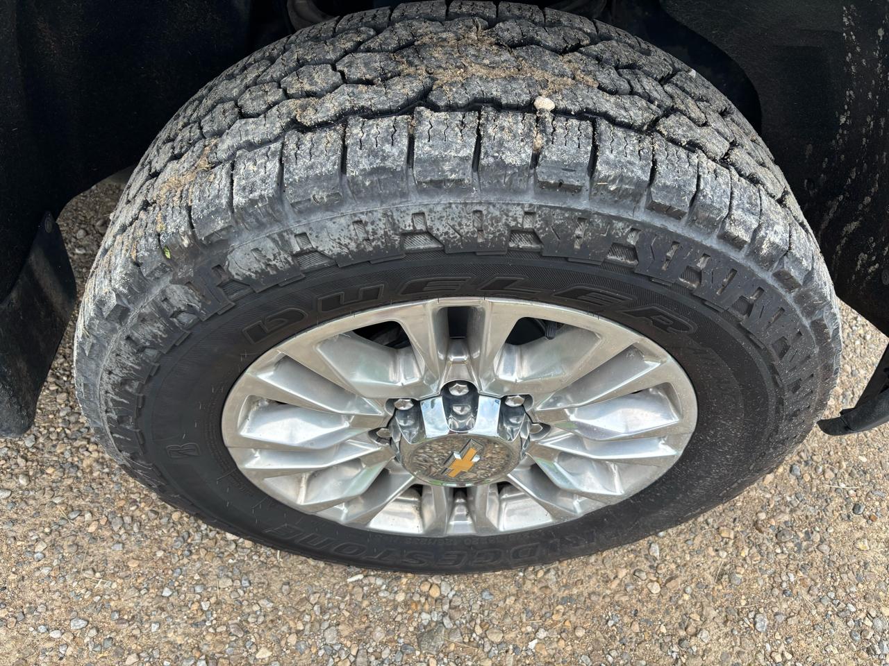 Chevrolet Silverado 2500HD 4WD Crew Cab 172" High Country 2022