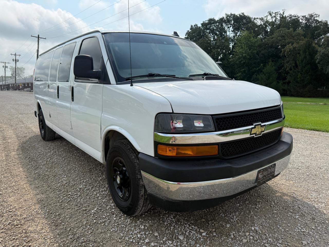 Chevrolet Express Passenger RWD 3500 155" LT 2021