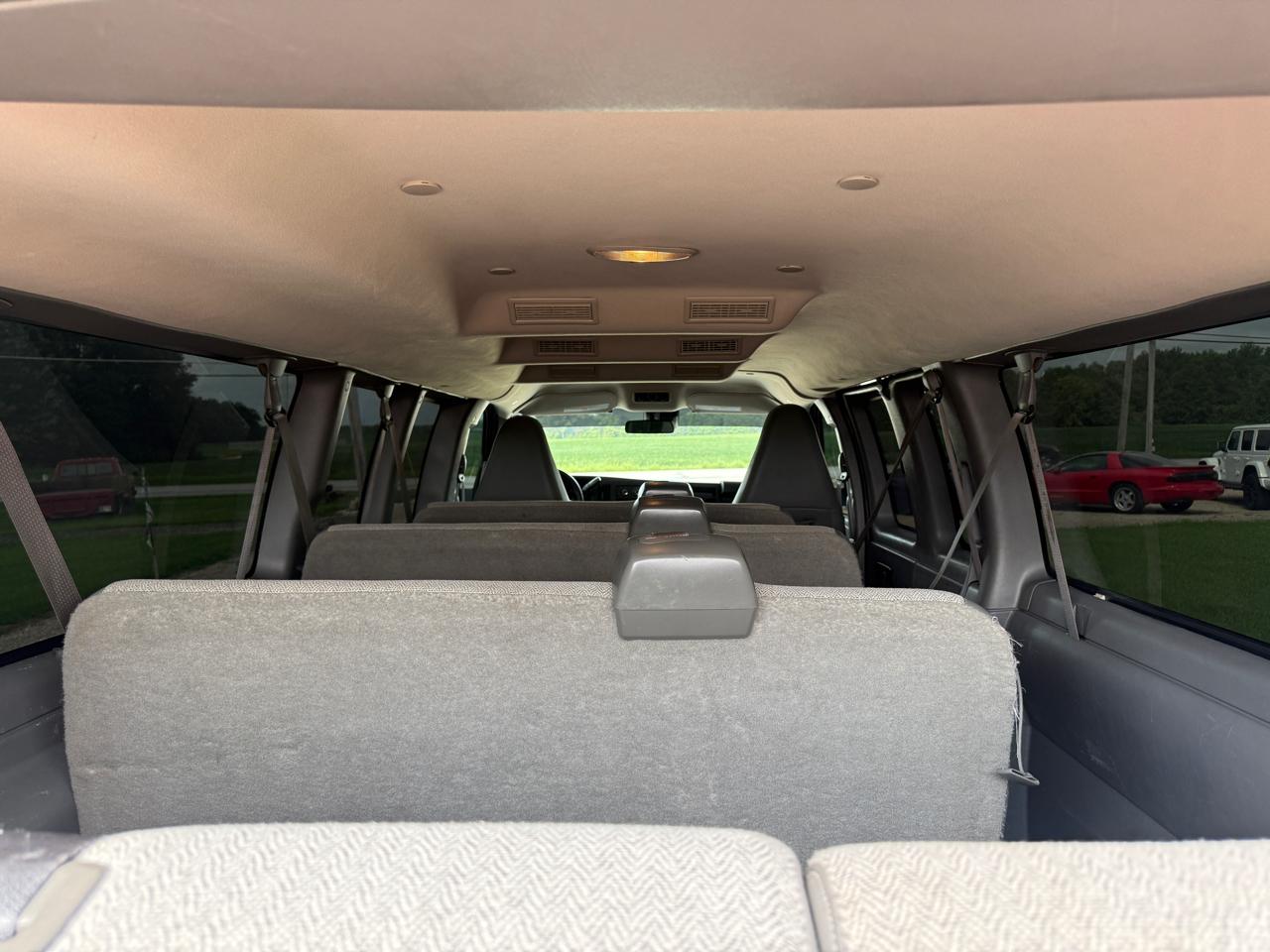 Chevrolet Express Passenger RWD 3500 155" LT 2021